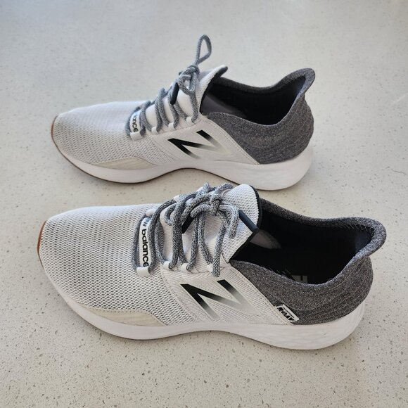 New Balance Women's Fresh Foam Roav Running Shoe WROAVWB Size 8.5 B - Picture 1 of 5